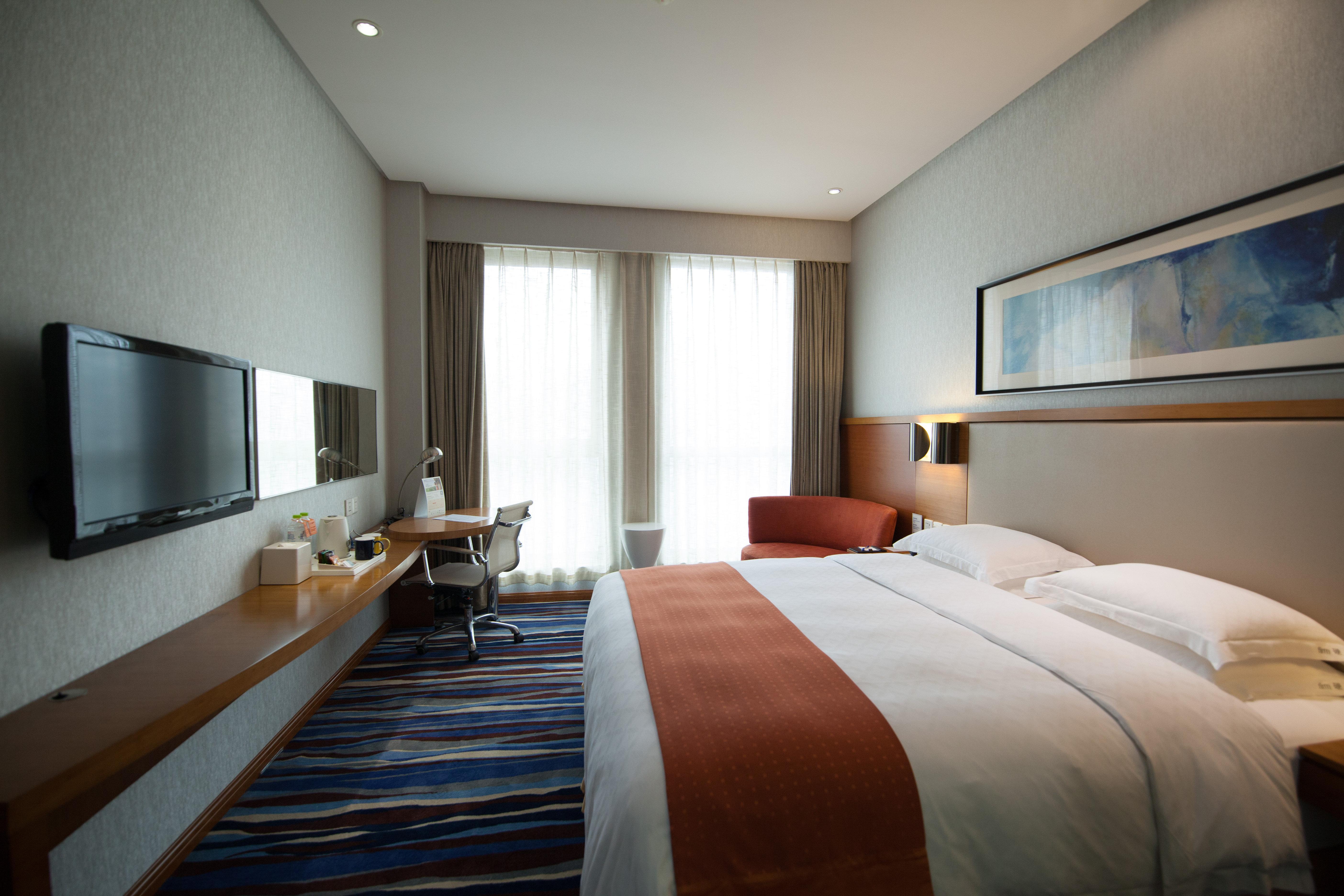 Holiday Inn Express Chongqing Guanyinqiao By Ihg Exterior photo